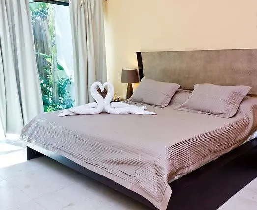 Hotel Via 38 Playa del Carmen 3*,